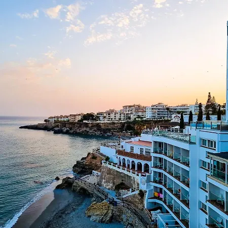 Lägenhet Exclusive With Nerjas Biggest Pool *